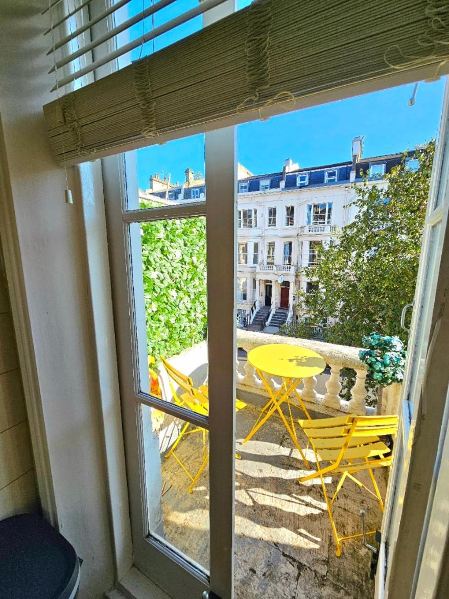 Charming Home With Private Balcony, On 1St Floor, With 2 Bathrooms, 3 Min Walk To Earl'S Court Station Londyn Zewnętrze zdjęcie
