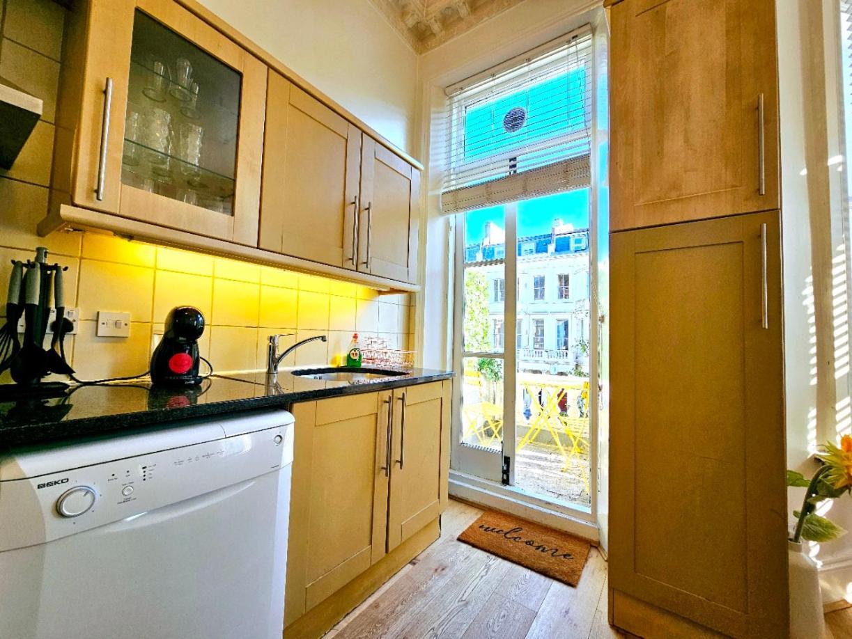 Charming Home With Private Balcony, On 1St Floor, With 2 Bathrooms, 3 Min Walk To Earl'S Court Station Londyn Zewnętrze zdjęcie